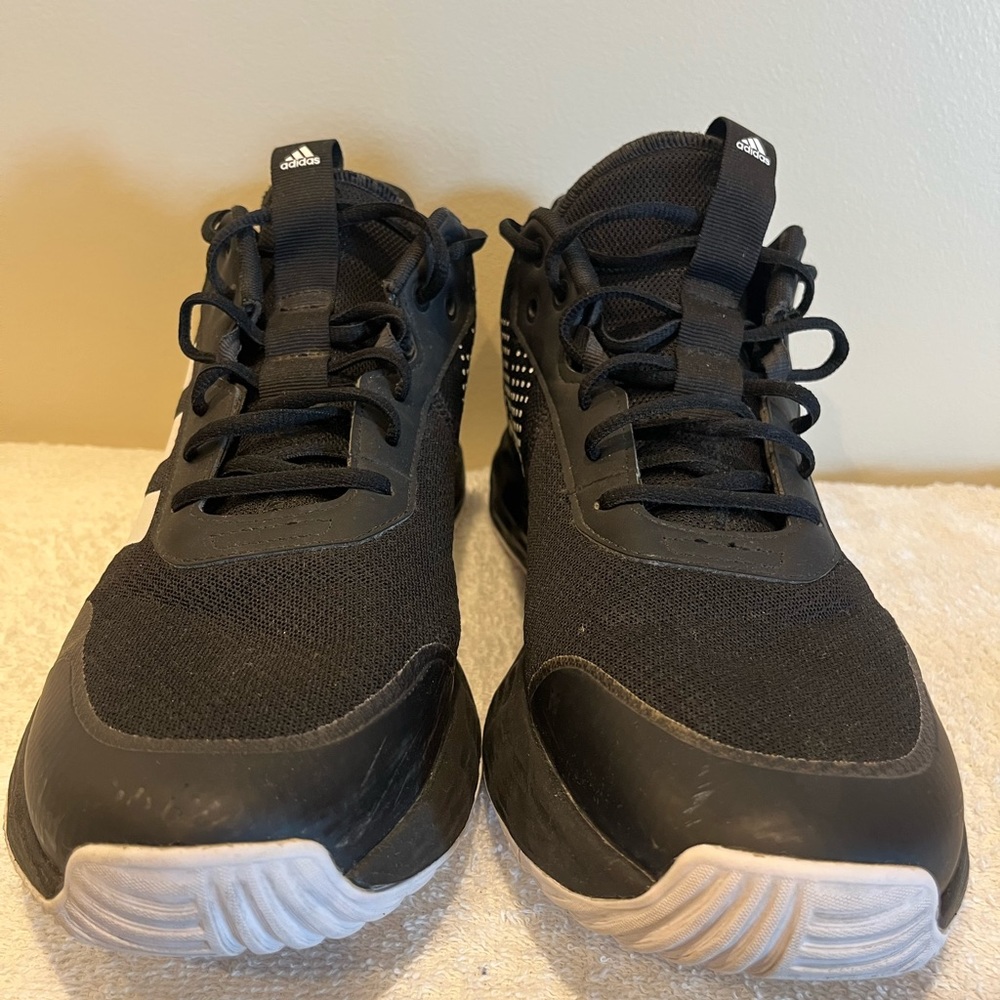 Adidas Mens Size 11.5 Black White Running Sports Shoes Sneakers PGD 7906009
